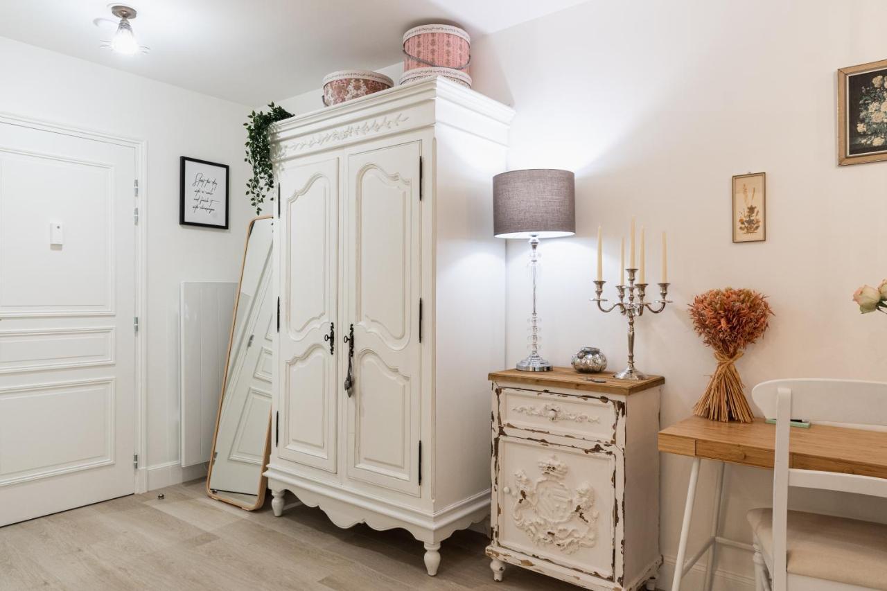 The French Boudoir Apartment Epernay Exterior photo