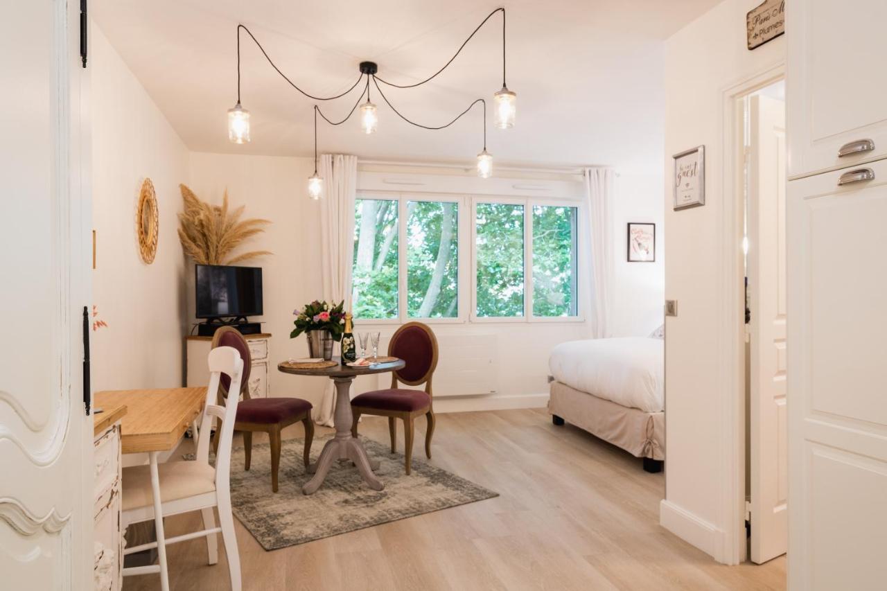 The French Boudoir Apartment Epernay Exterior photo